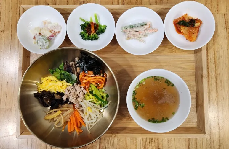 꿀고추장 비빔밥 이미지