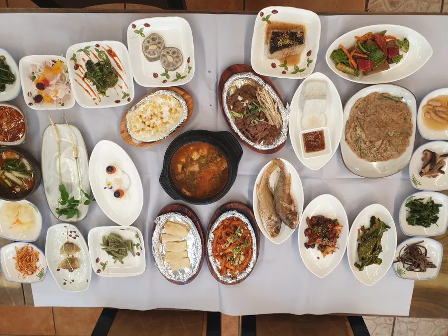 산채더덕정식(공깃밥) 공식 메뉴 사진