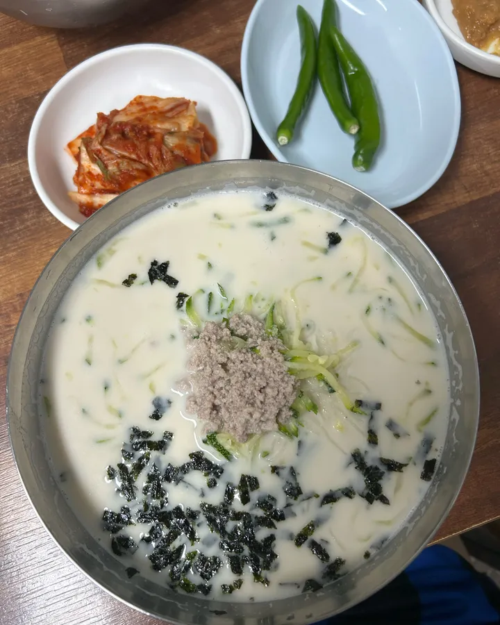 방문객이 남긴 음식·매장 사진 5
