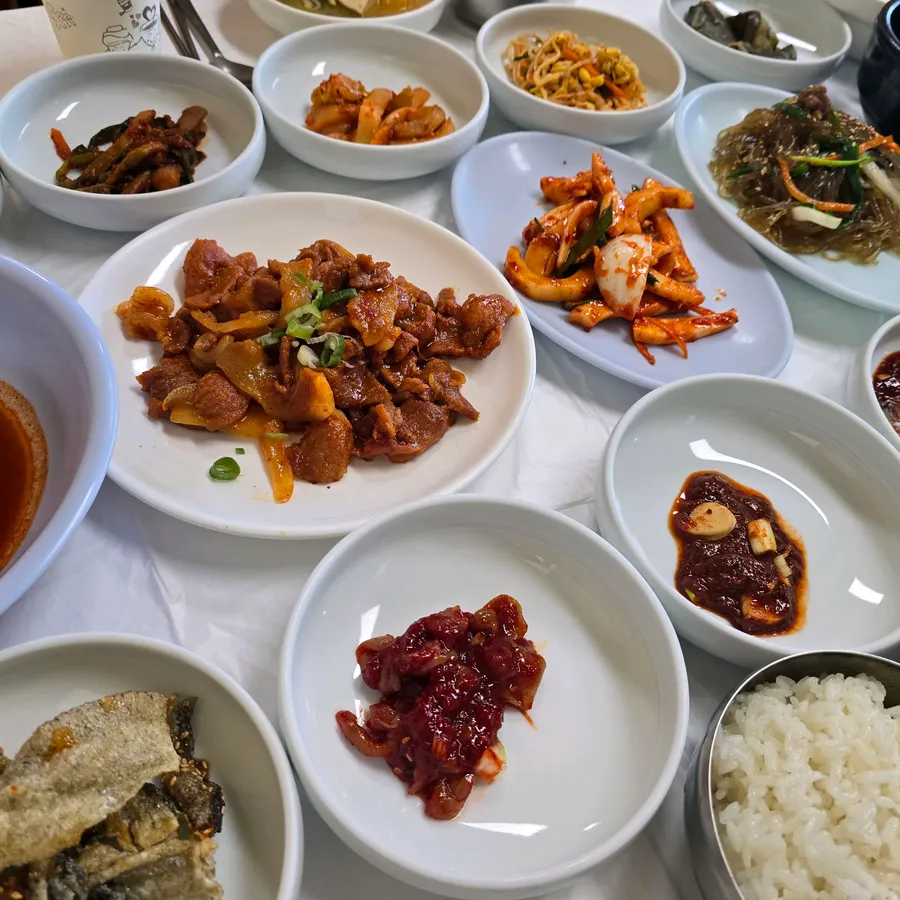 방문객이 남긴 음식·매장 사진 10