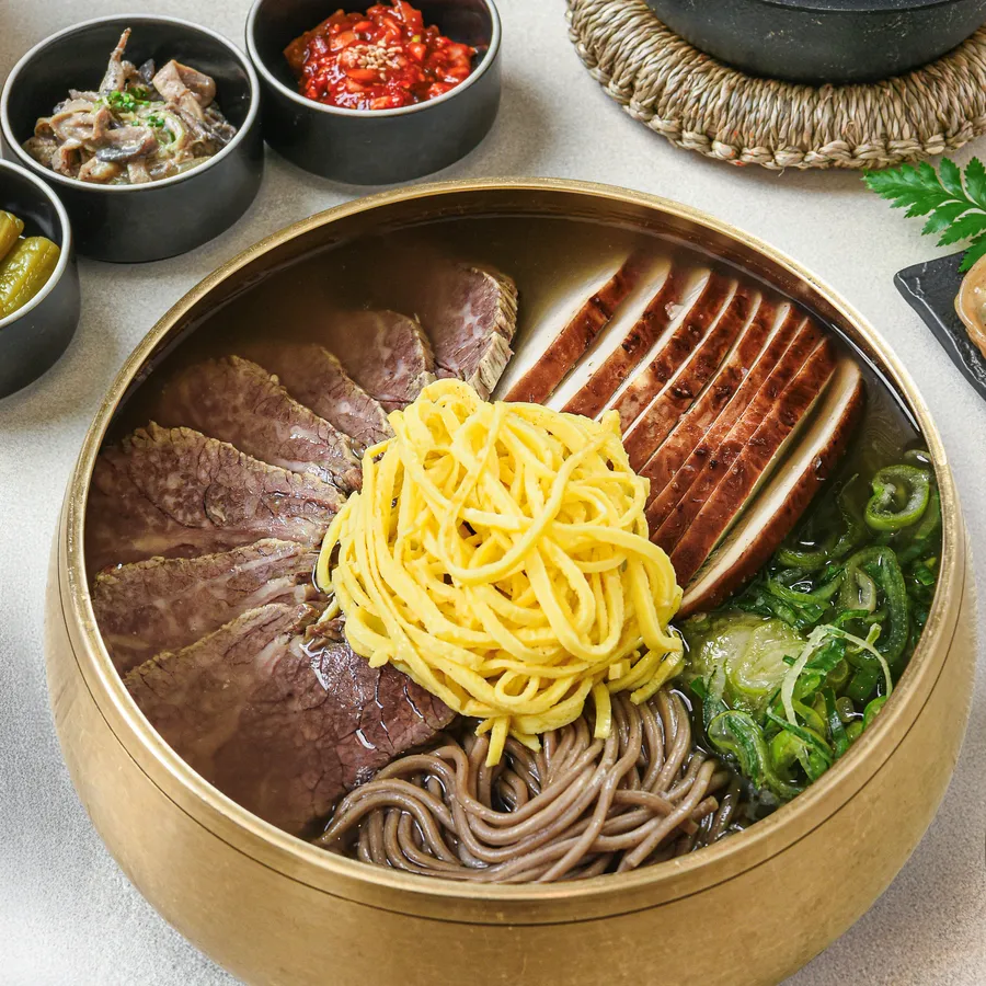 1++ 한우 암소 곰탕 공식 메뉴 이미지