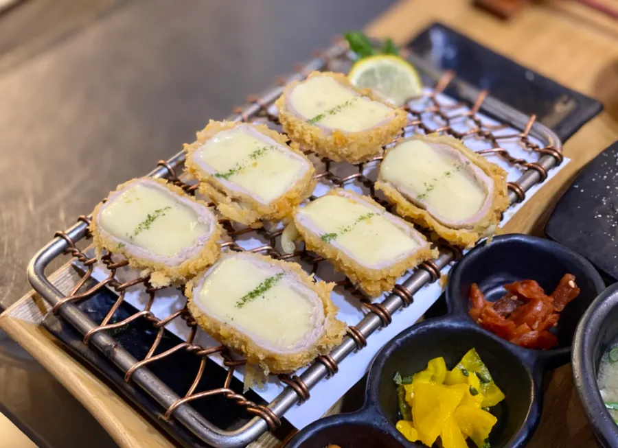 치즈카츠 메뉴 사진