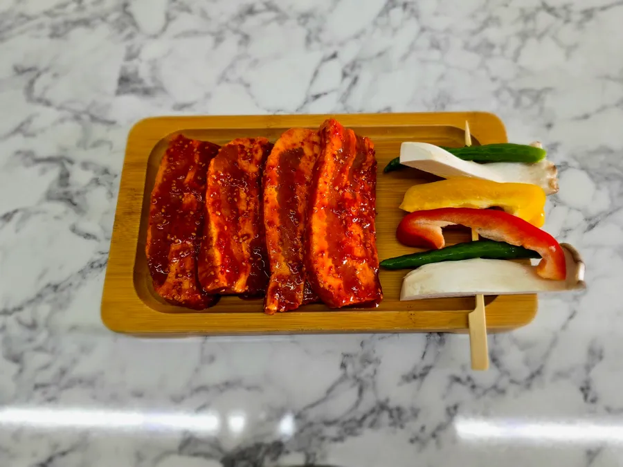 삼봉푸줏간 매콤 고추장 삼겹살(150g) 공식 메뉴 이미지
