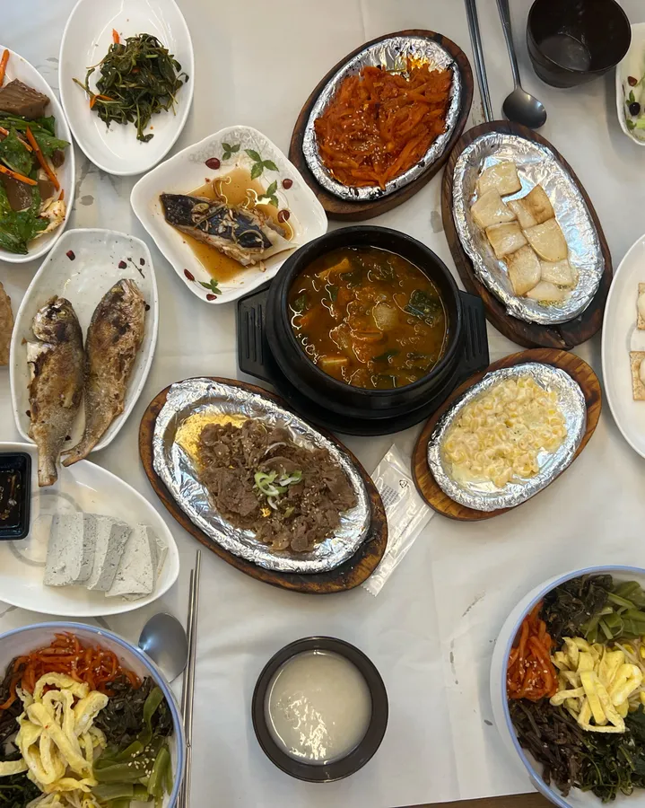 방문객이 남긴 식사·매장 분위기 사진 7