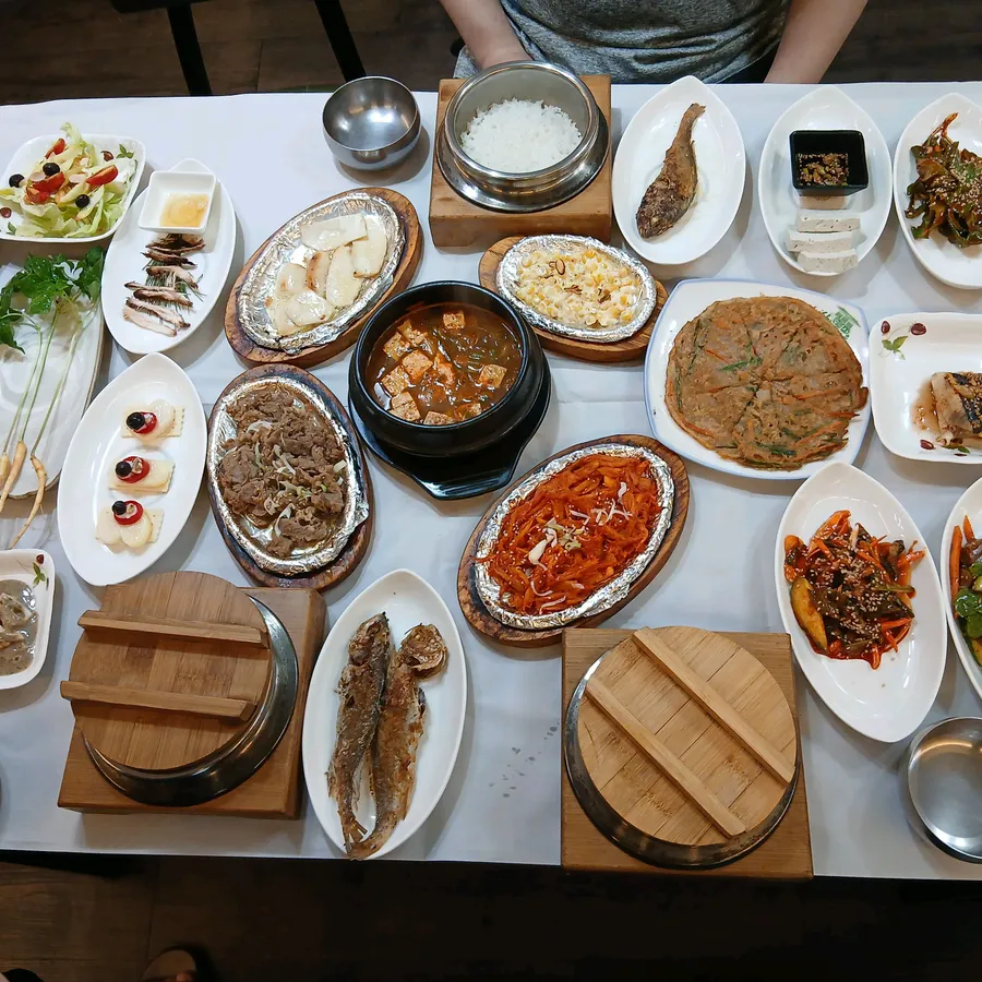 방문객이 남긴 식사·매장 분위기 사진 2