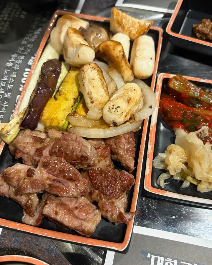 방문 고객이 남긴 식사 사진