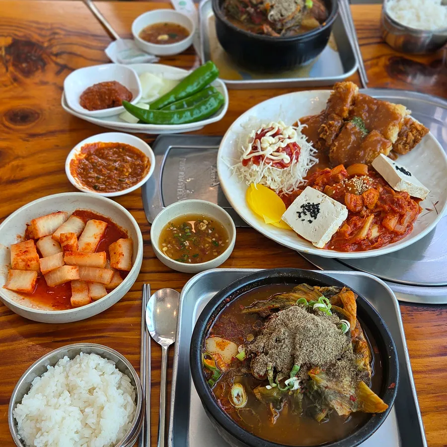 방문 고객이 남긴 음식 사진