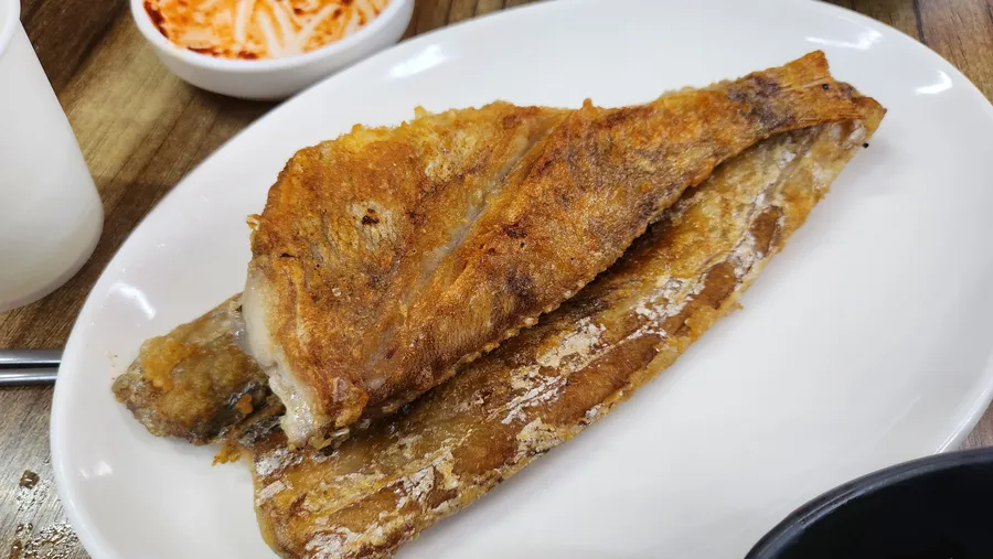 방문객이 남긴 덕이네돼지국밥 사진
