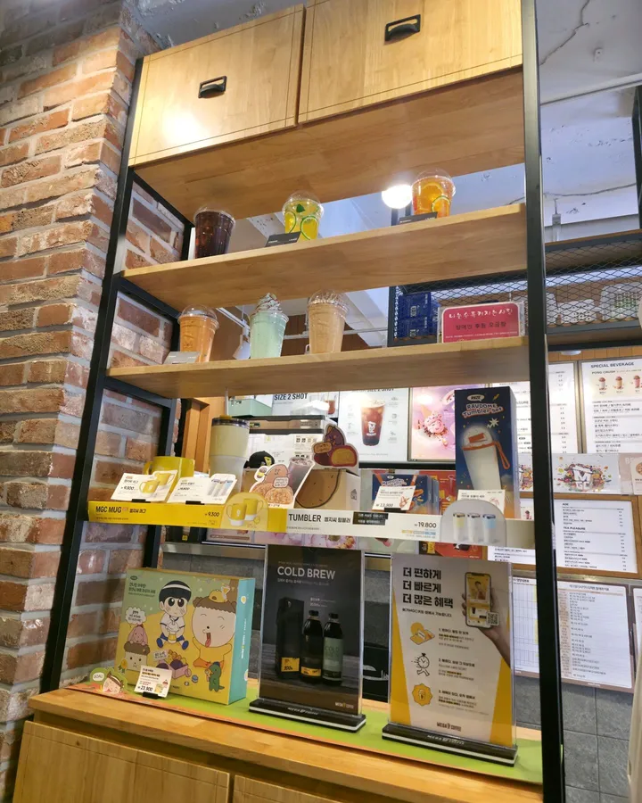 방문객이 남긴 매장·음료 사진 5
