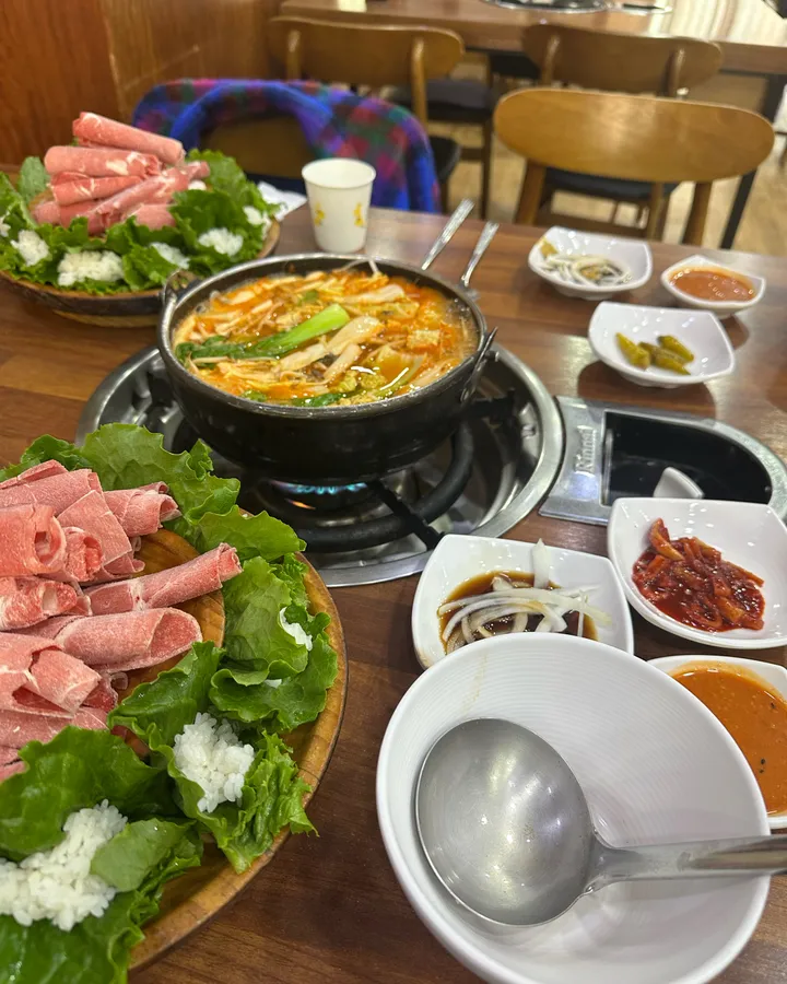 방문객이 남긴 음식·매장 사진 10