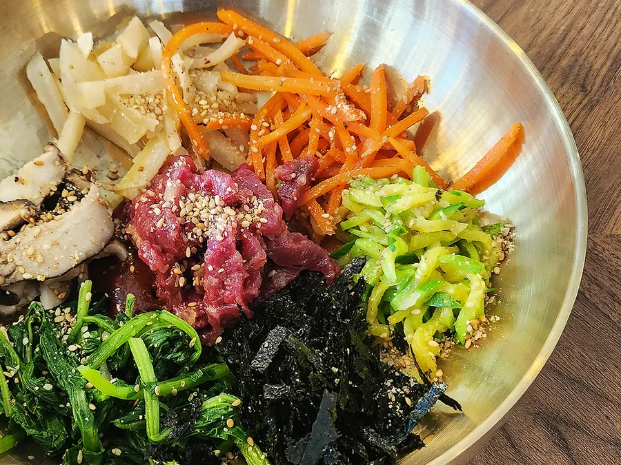 식사단품 육회비빔밥+된장찌개 공식 메뉴 이미지