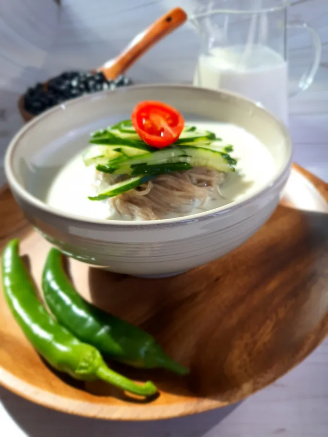 메밀콩국수 공식 메뉴 사진