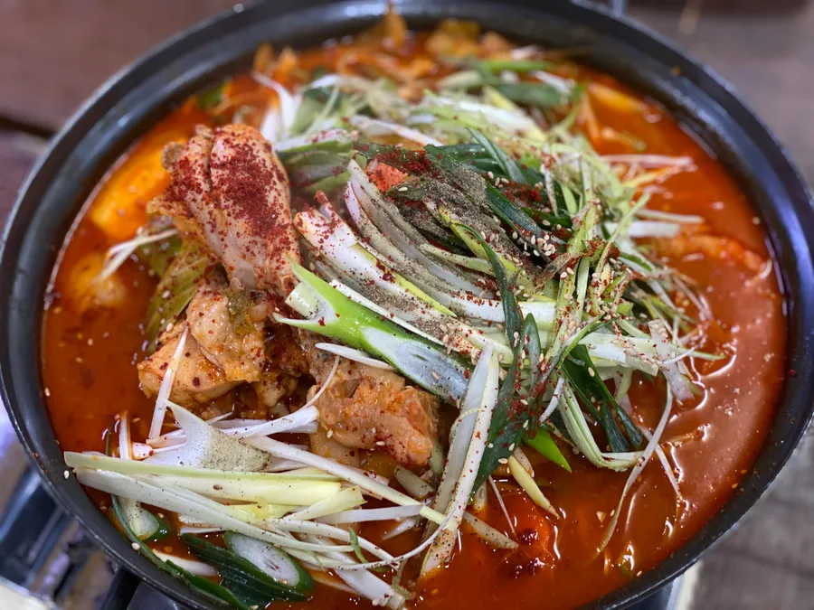 토종닭볶음탕 공식 메뉴 사진