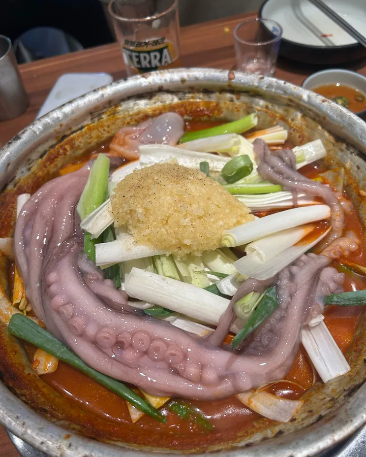 방문객이 남긴 음식·매장 사진