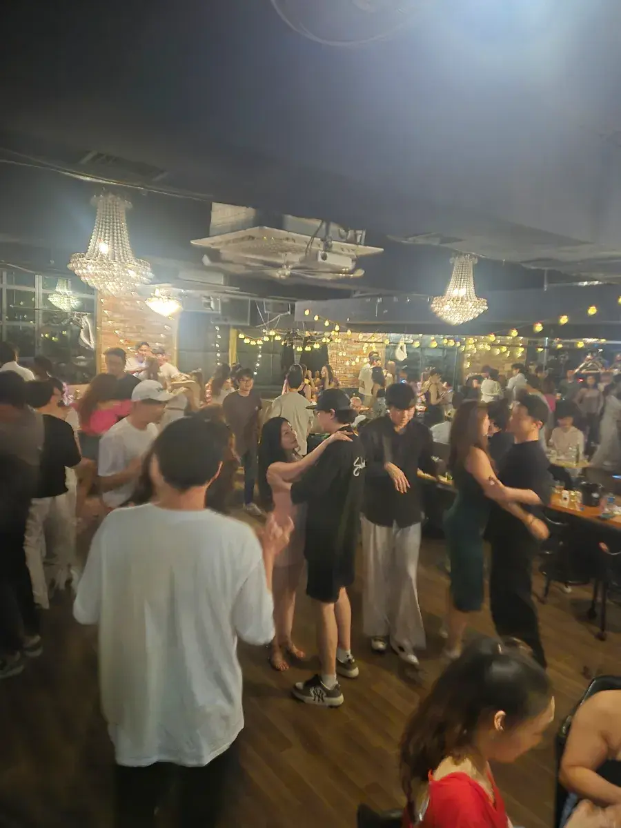홍대 놀이터 live venue photo