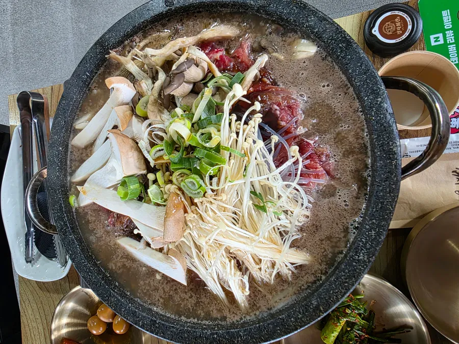 방문 고객이 남긴 식사 사진