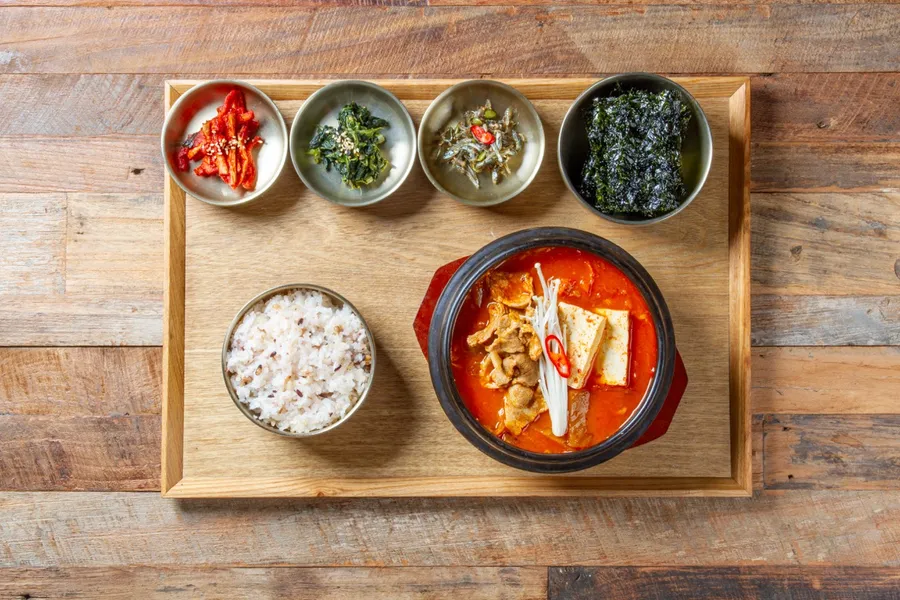 40년명인의 김치찌개밥상 이미지