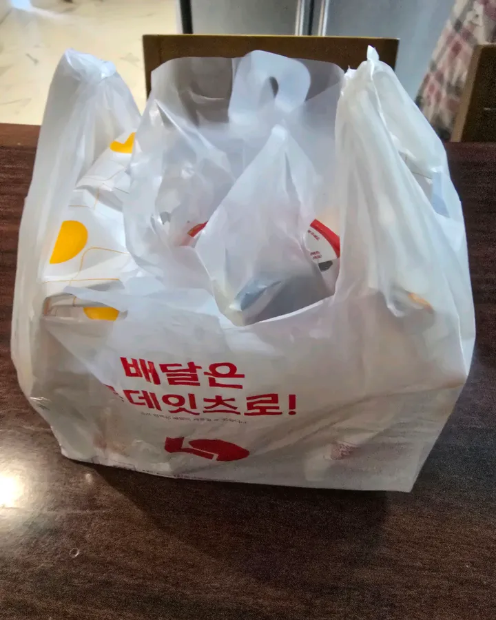 방문 고객이 남긴 리뷰 사진
