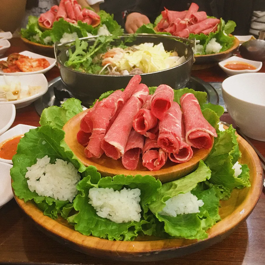 상추쌈샤브칼국수 공식 메뉴 이미지