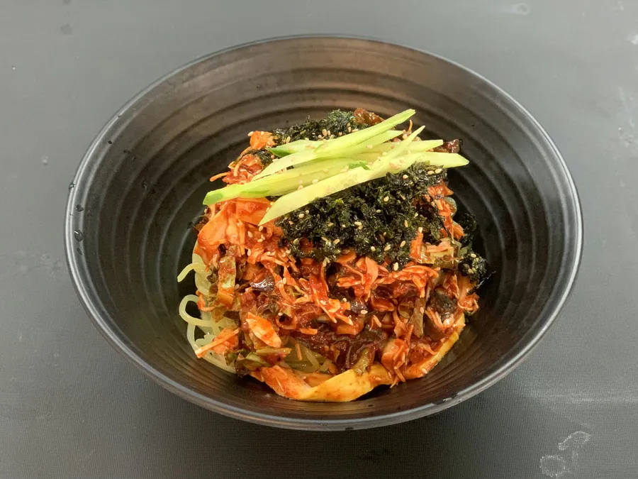 우렁죽순비빔국수