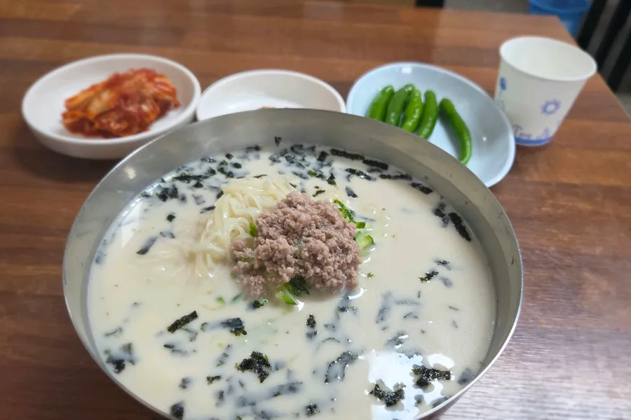 방문객이 남긴 음식·매장 사진 8