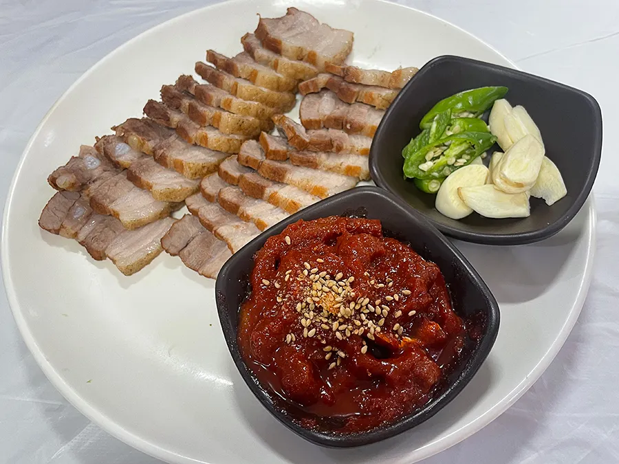 자작자작식당 수육