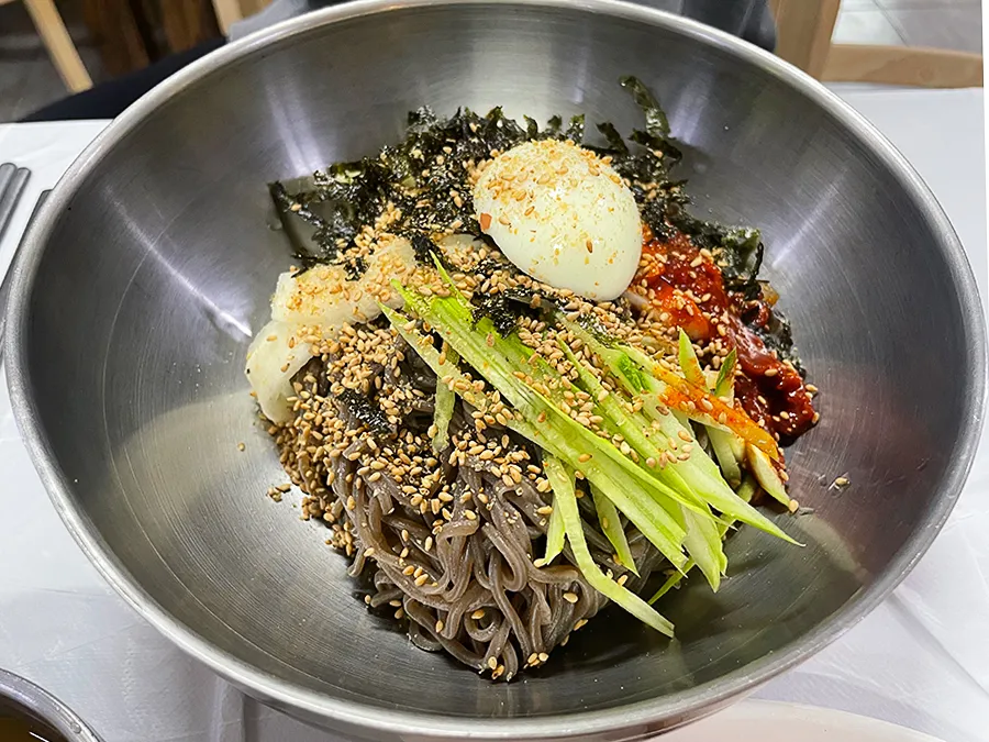 자작자작식당 명태 회 막국수