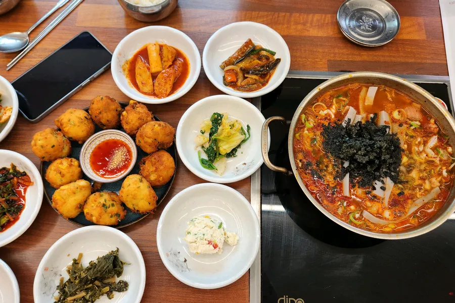 자연묵집 방문객 사진