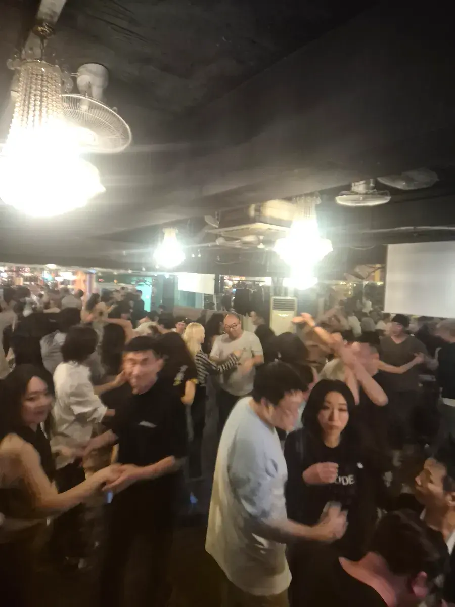 홍대 놀이터 venue